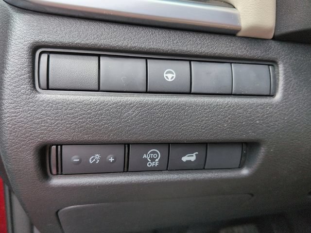 Used 2025 Nissan Rogue SV FWD image 16
