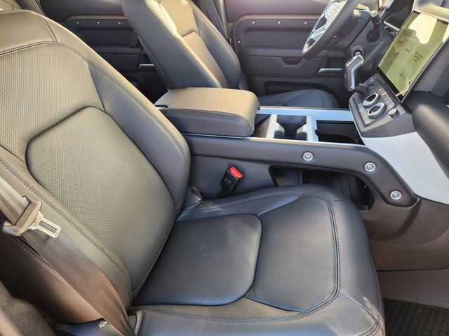 Used 2026 Land Rover Defender 110 S image 10