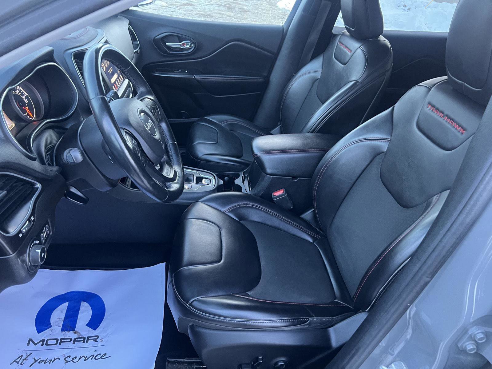 Used 2019 Jeep Cherokee Trailhawk w/ Cold Weather Group image 11