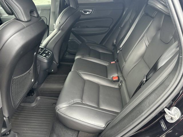 Used 2024 Volvo XC60 B5 Ultimate w/ Protection Package Premier image 21