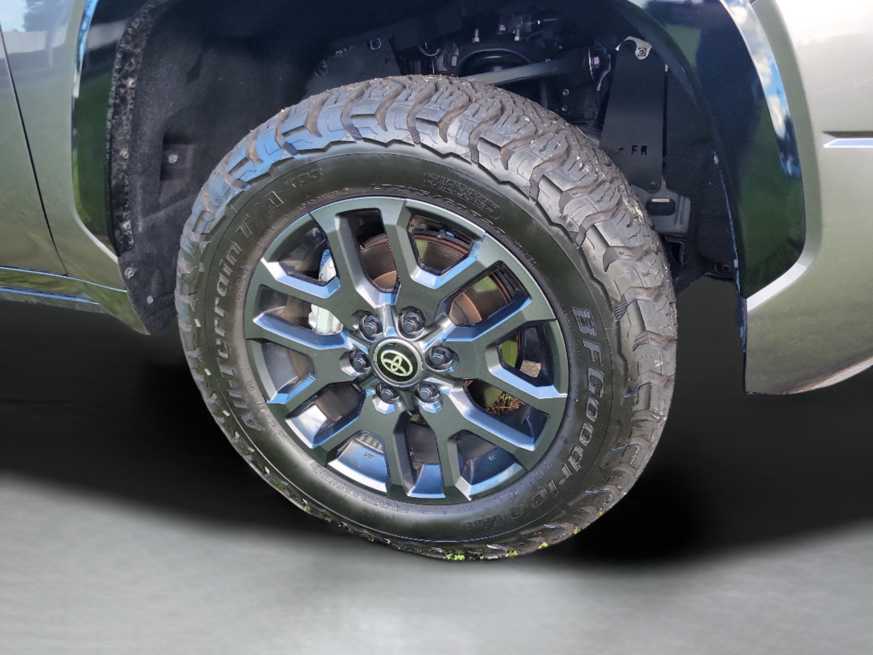 Used 2025 Toyota Tundra Platinum AWD/4WD image 13