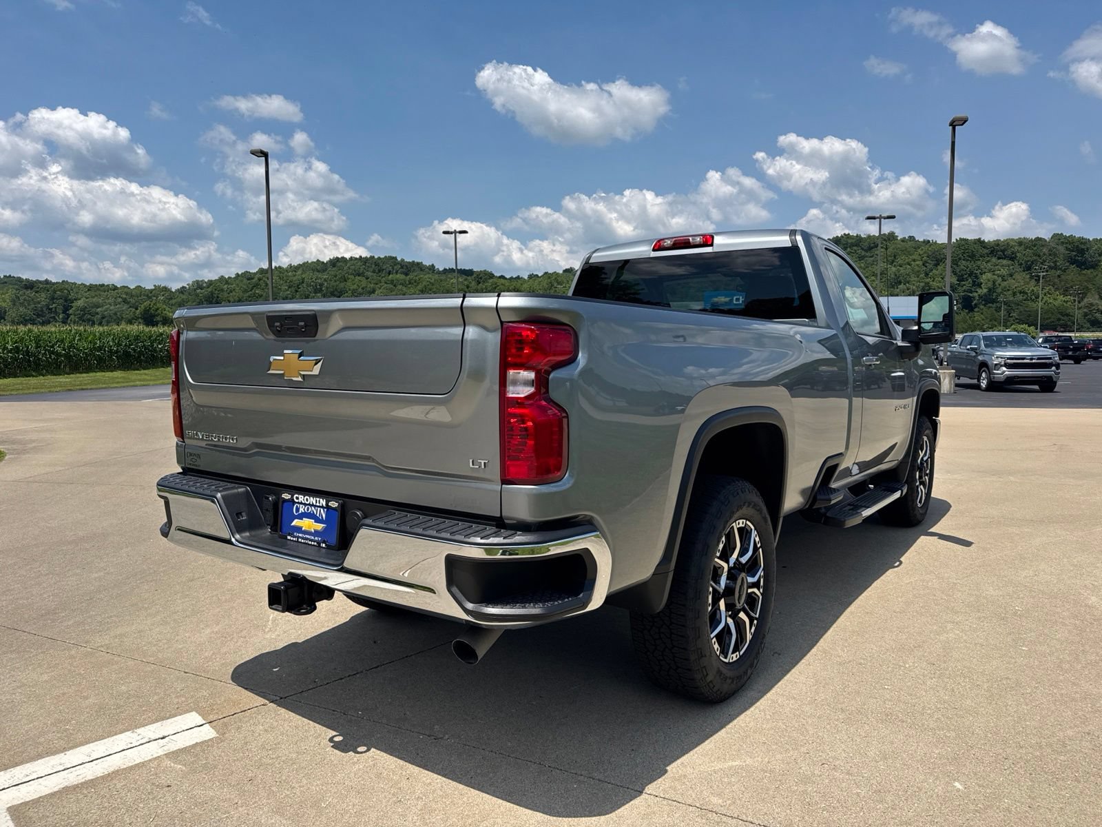 Used 2024 Chevrolet Silverado 2500 LT w/ Convenience Package AWD/4WD image 4