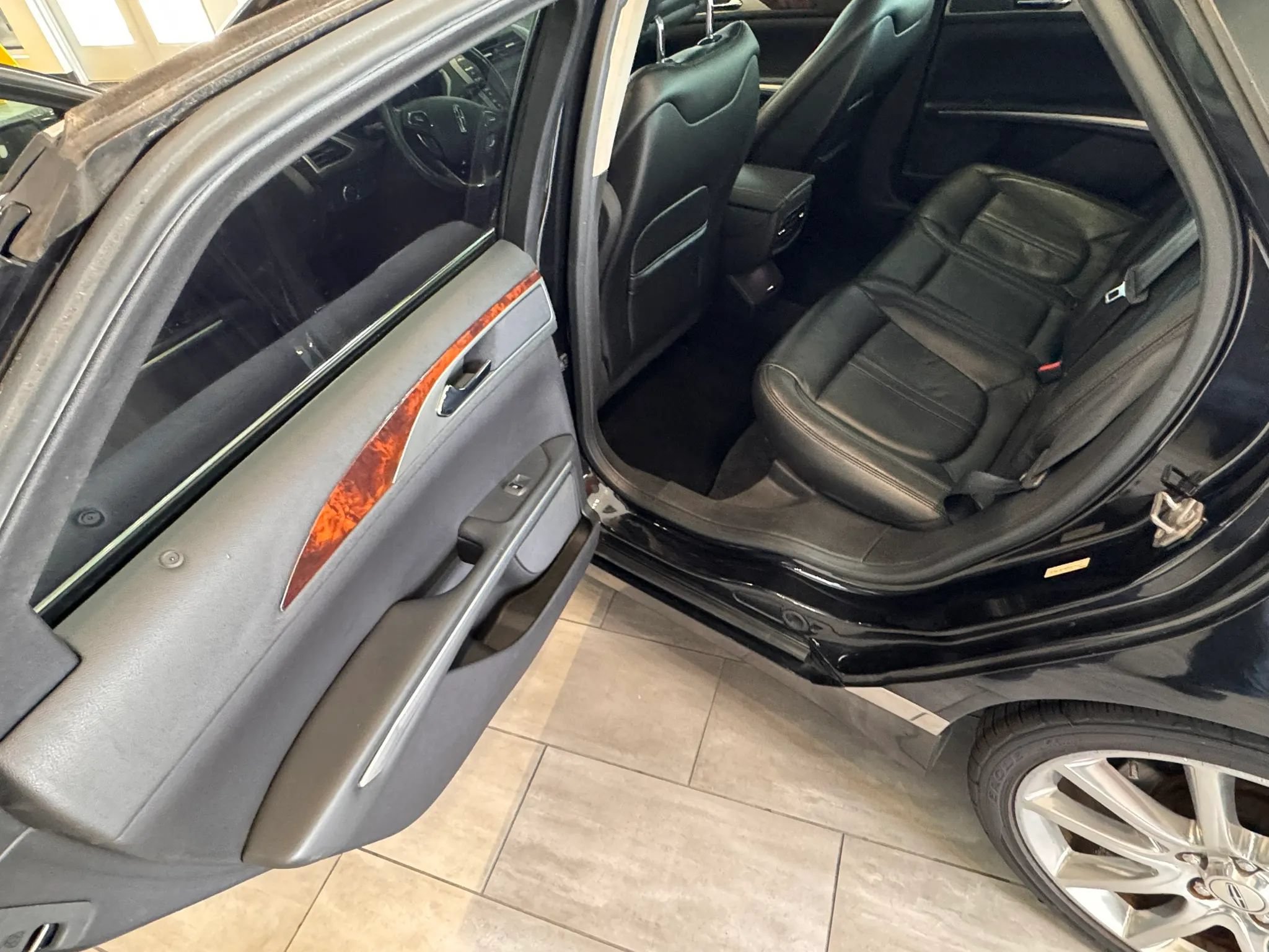 Used 2014 Lincoln MKZ w/ Equipment Group 101A Select FWD image 26