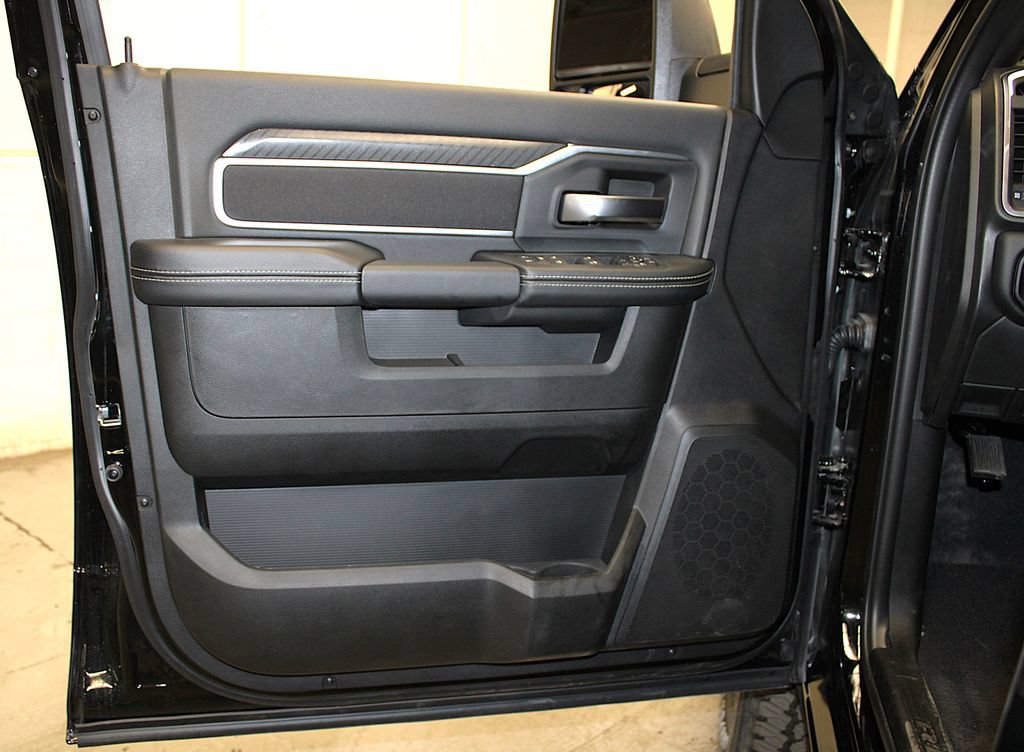 New 2026 RAM 2500 Big Horn AWD/4WD image 28