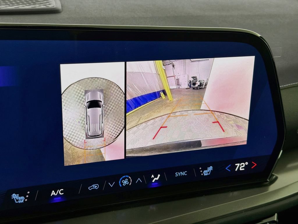 New 2027 Chevrolet Traverse LT w/ Enhanced Driving Package FWD image 14