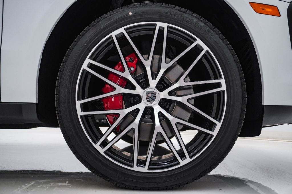 New 2026 Porsche Macan S AWD/4WD image 13