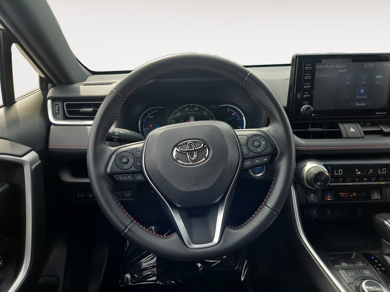 Used 2022 Toyota RAV4 SE AWD/4WD image 12