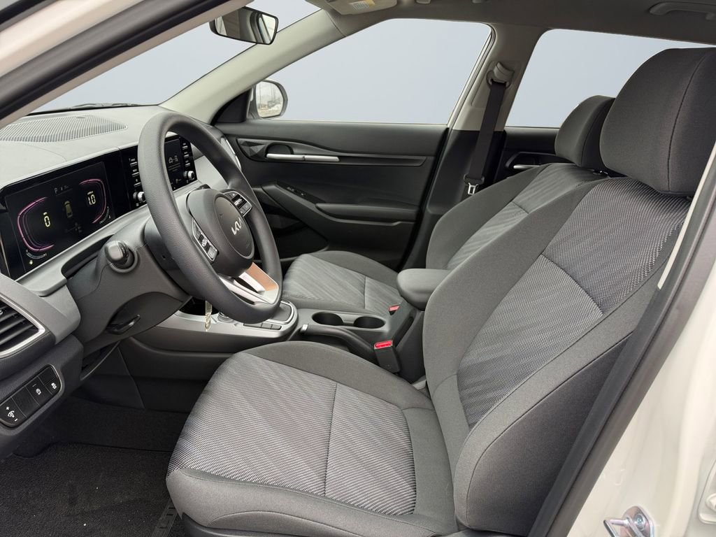 New 2026 Kia Seltos LX image 9