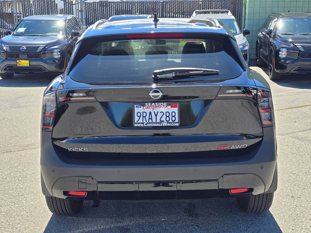 Used 2025 Nissan Kicks SR image 6