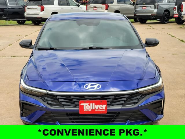 Used 2025 Hyundai Elantra Sport FWD image 3