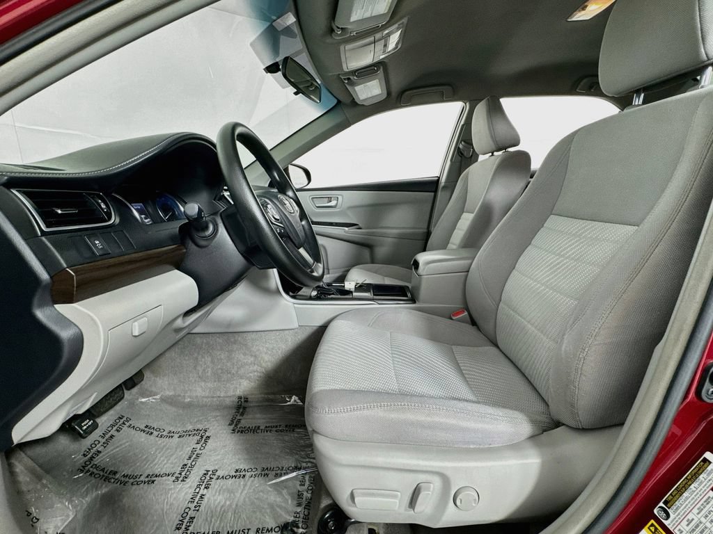 Used 2017 Toyota Camry LE FWD image 8