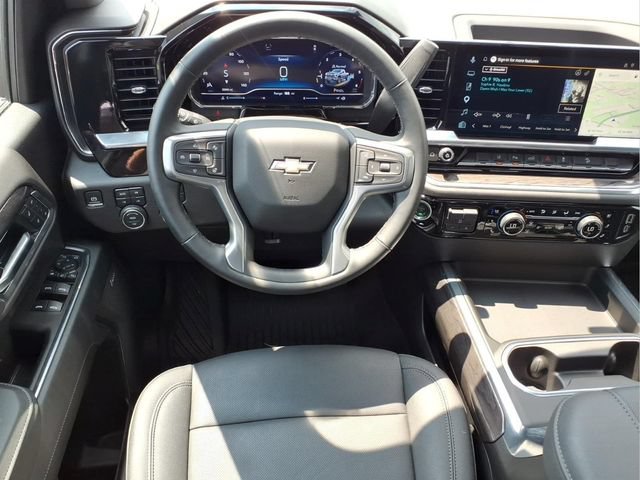 Used 2025 Chevrolet Silverado 2500 LTZ w/ LTZ Plus Package AWD/4WD image 5