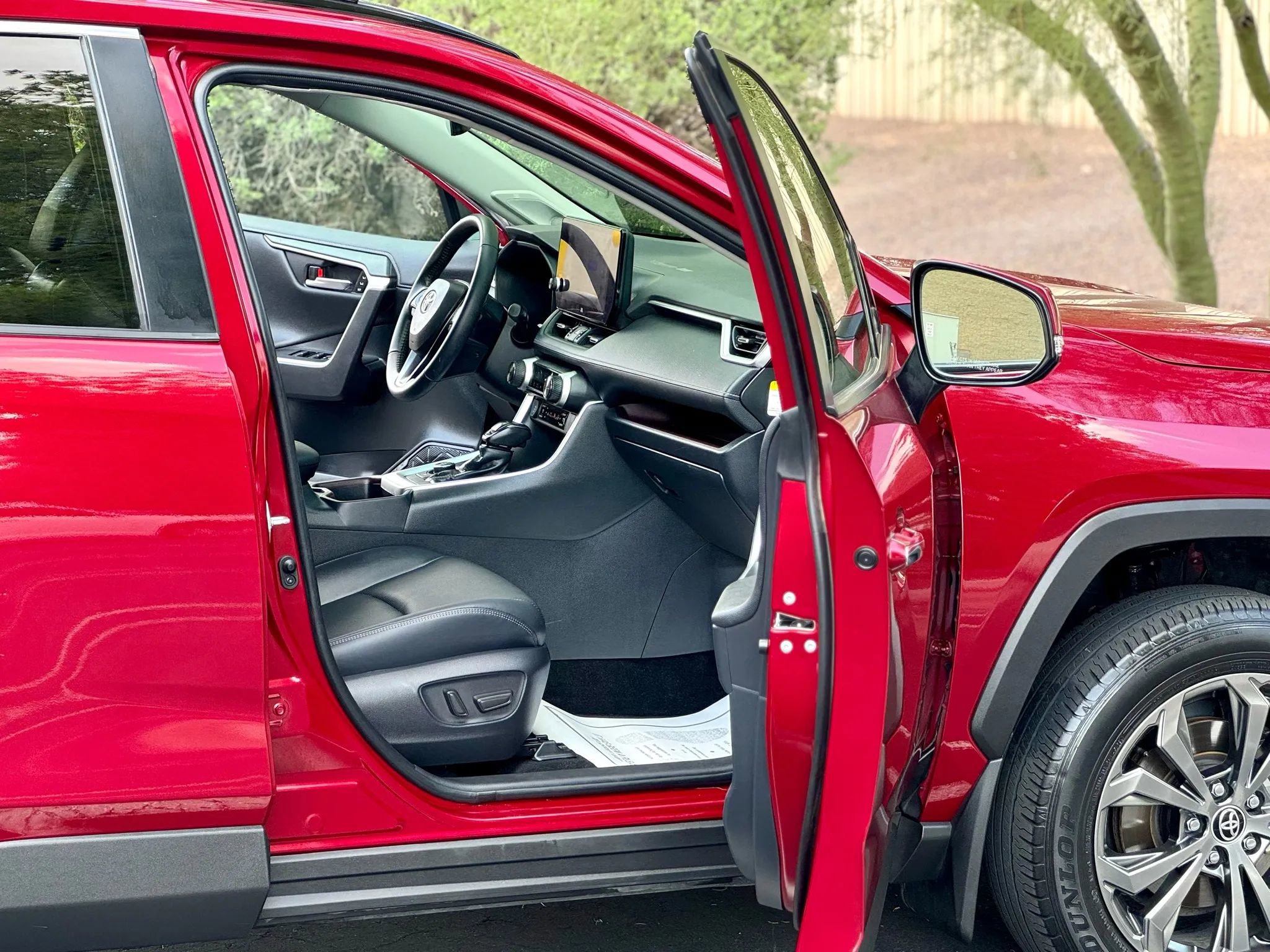 Used 2023 Toyota RAV4 Limited image 11