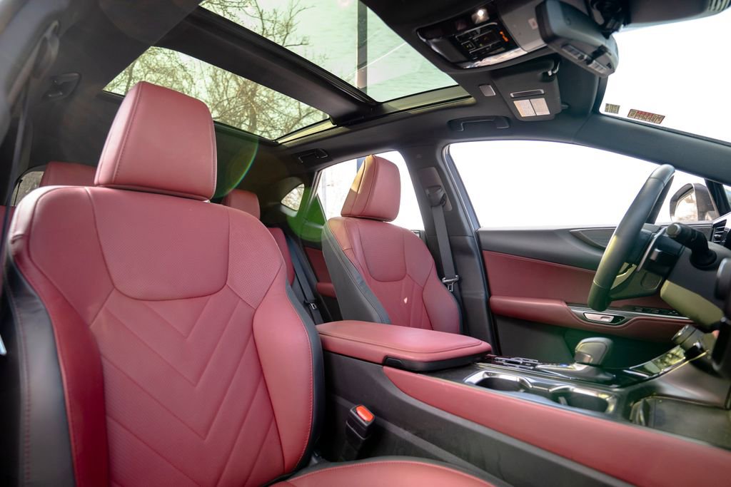 Used 2025 Lexus NX 350h AWD w/ Accessory Package (2T) image 18