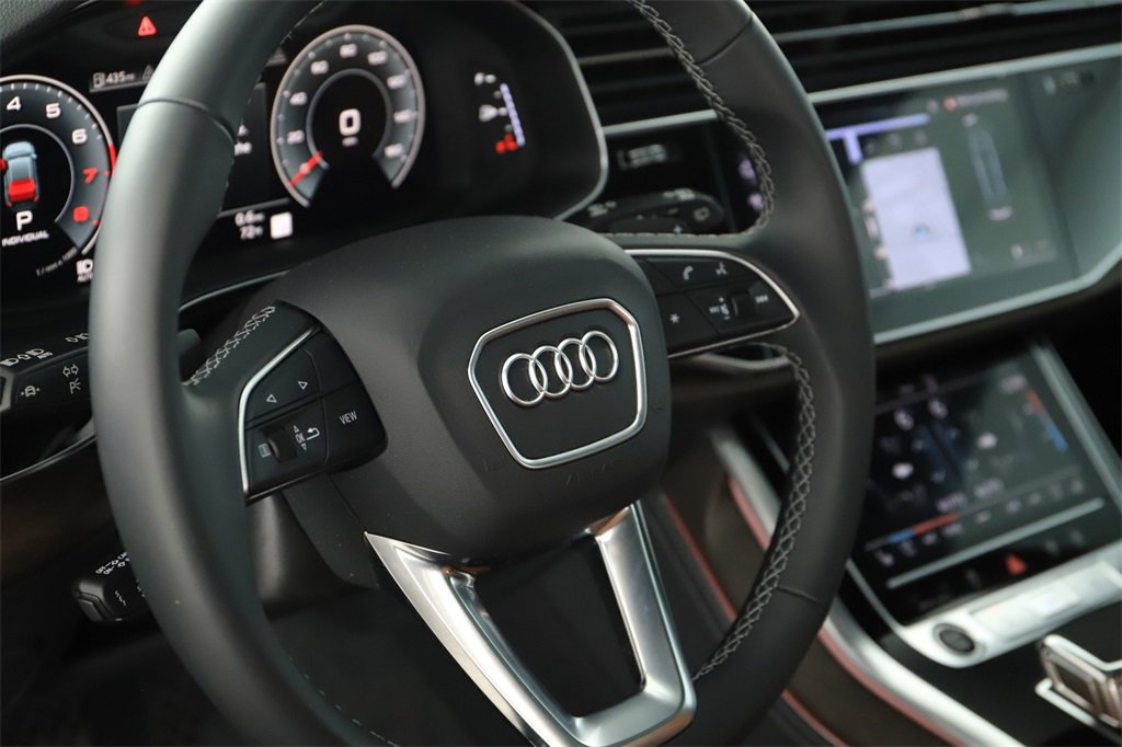 Used 2025 Audi Q8 Prestige w/ Prestige Package image 16