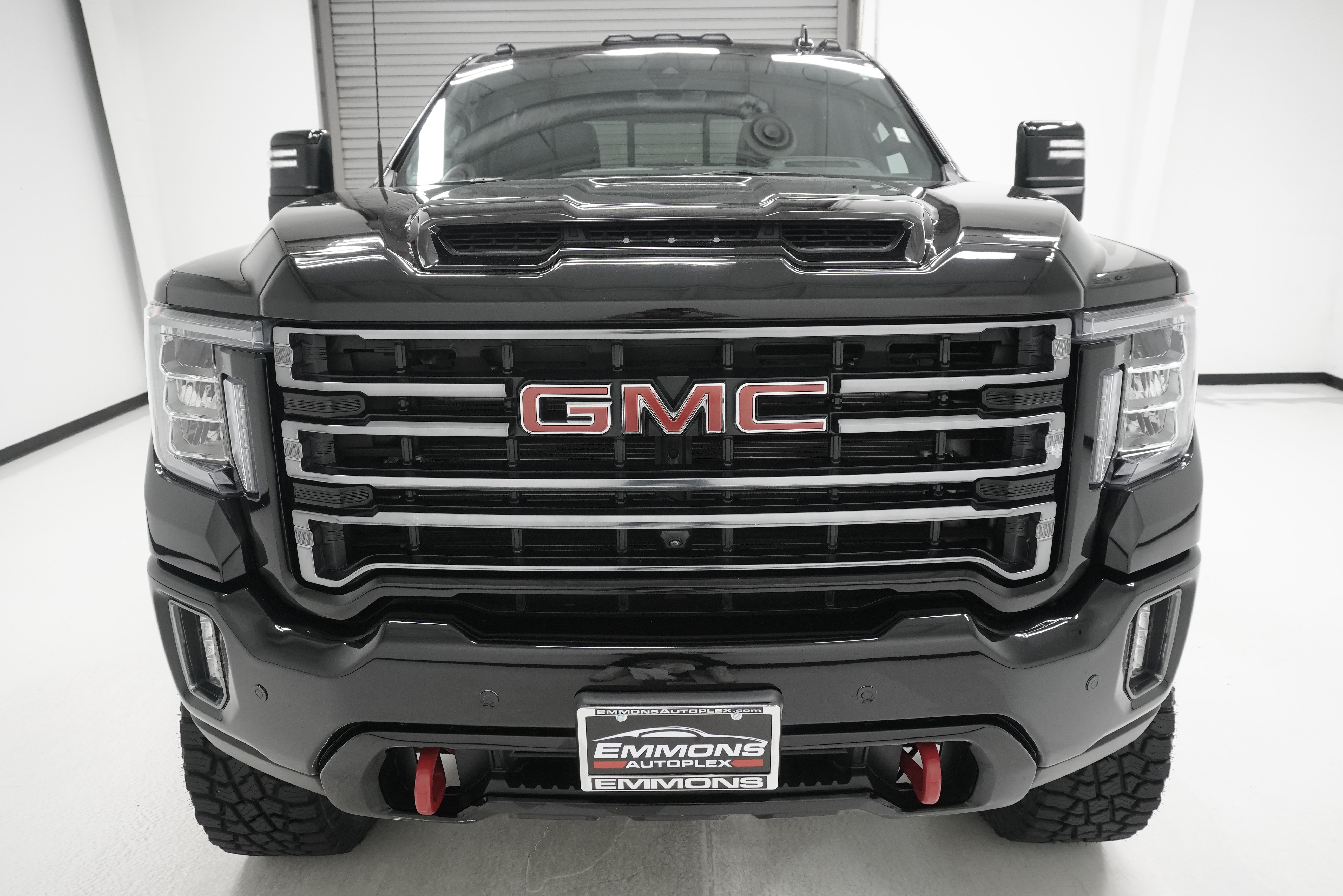 Used 2022 GMC Sierra 2500 AT4 w/ AT4 Premium Plus Package AWD/4WD image 2