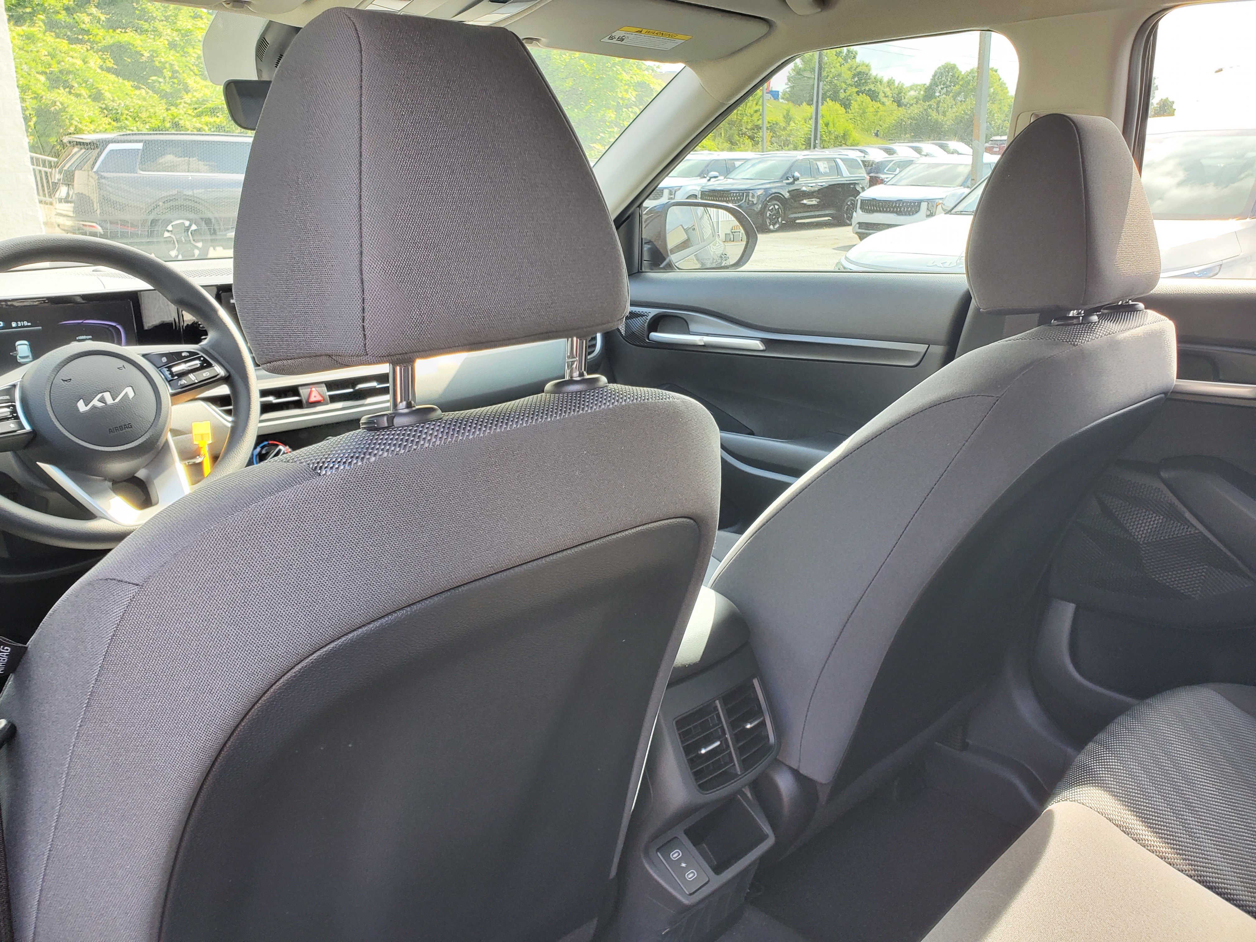 New 2026 Kia Seltos LX FWD image 12