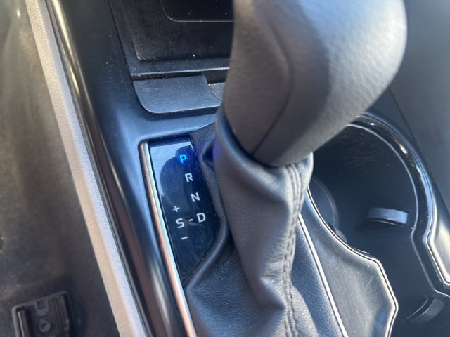 Used 2020 Toyota Camry LE w/ Sunroof Package FWD image 23