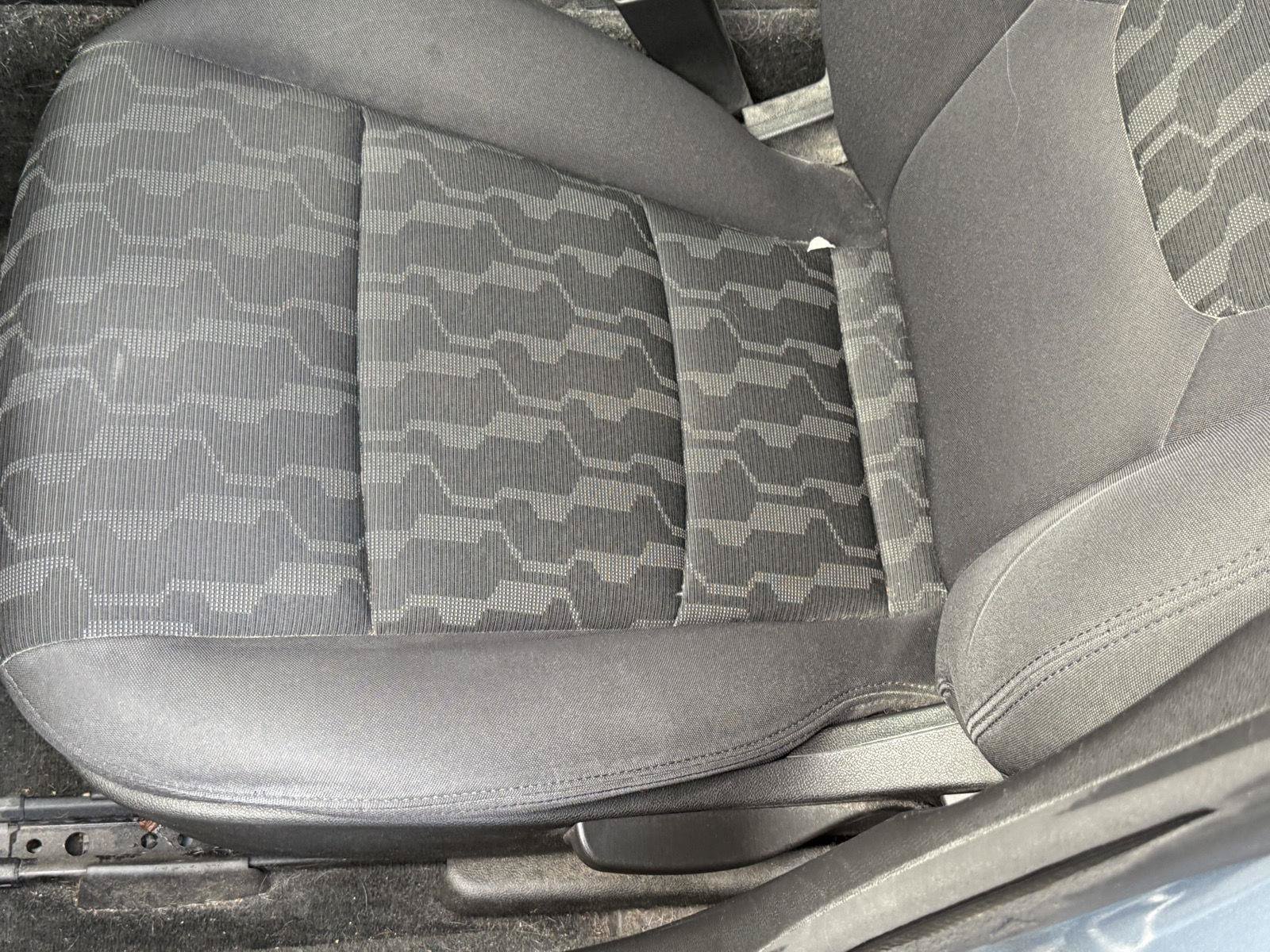 Used 2013 Chevrolet Volt w/ Enhanced Safety Package 1 FWD image 12