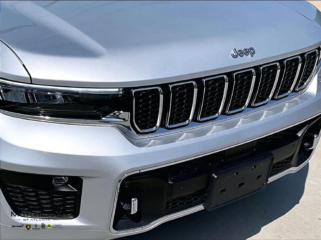 Used 2022 Jeep Grand Cherokee Overland AWD/4WD image 27