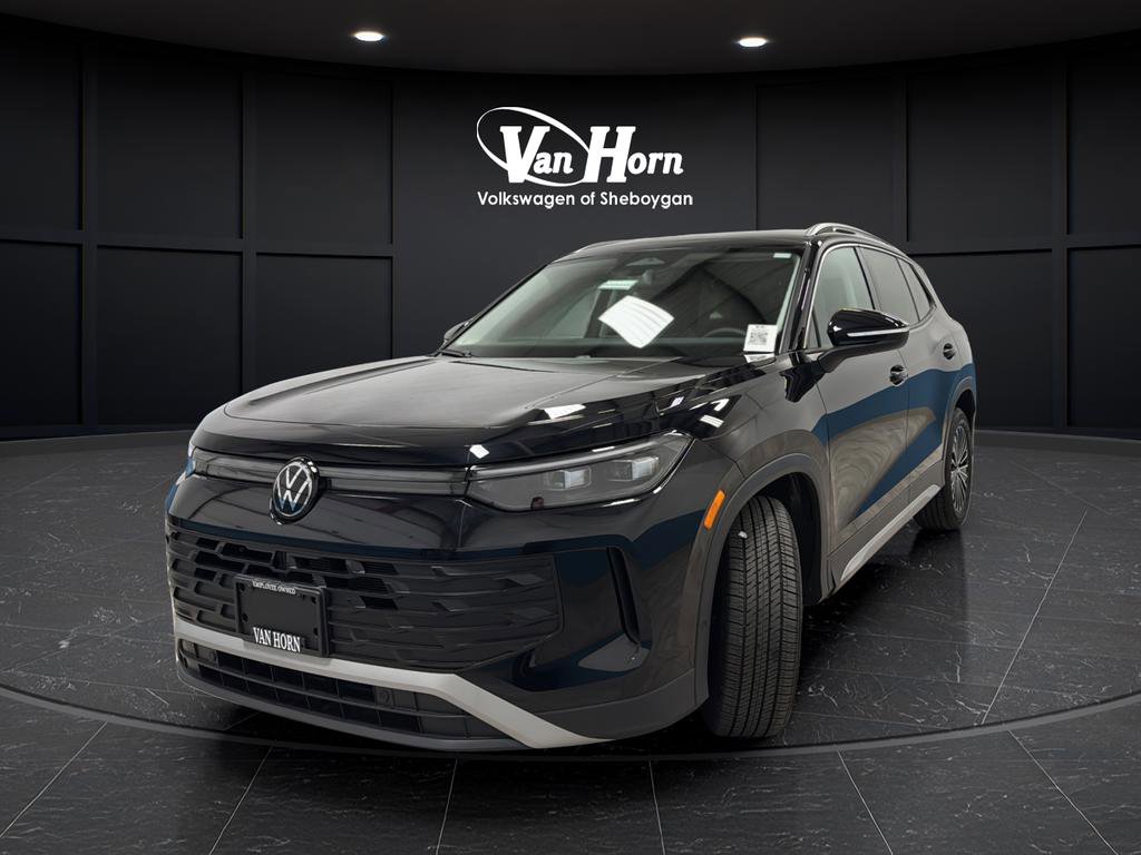 Used 2025 Volkswagen Tiguan S w/ 18" Wheel Package FWD image 3
