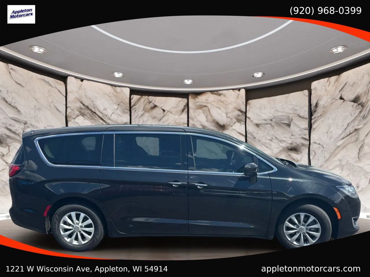 Used 2018 Chrysler Pacifica Touring Plus FWD image 9