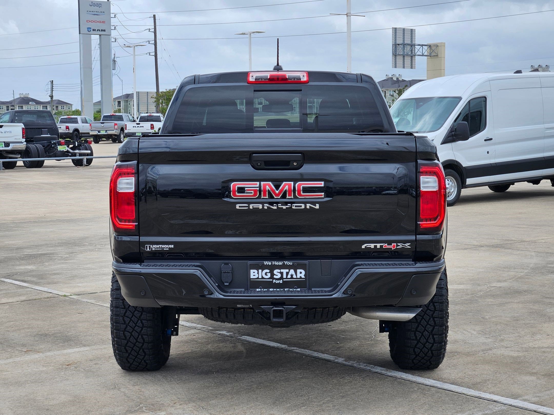 Used 2025 GMC Canyon AT4 w/ AT4X Package image 5