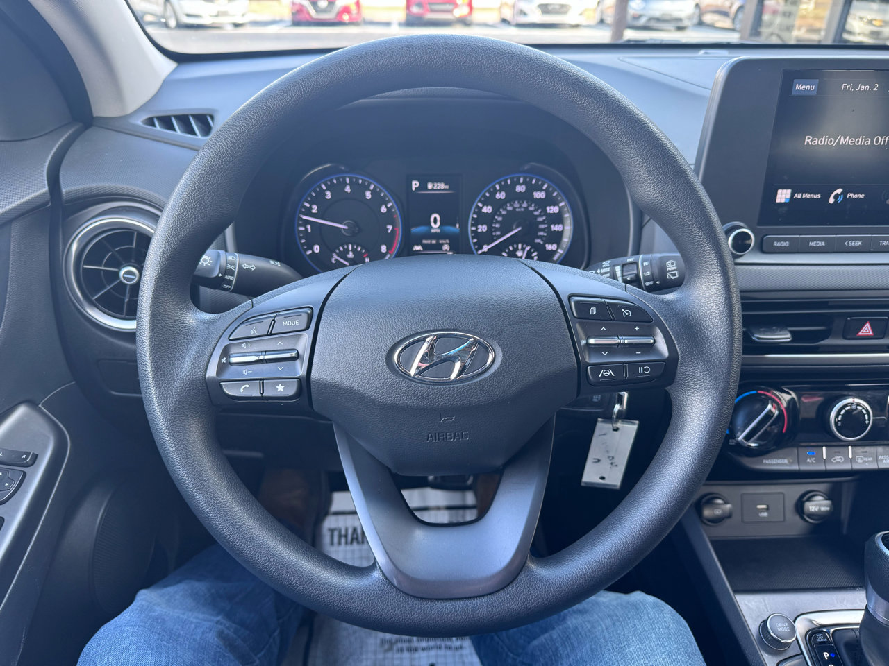 Used 2023 Hyundai Kona SE image 17