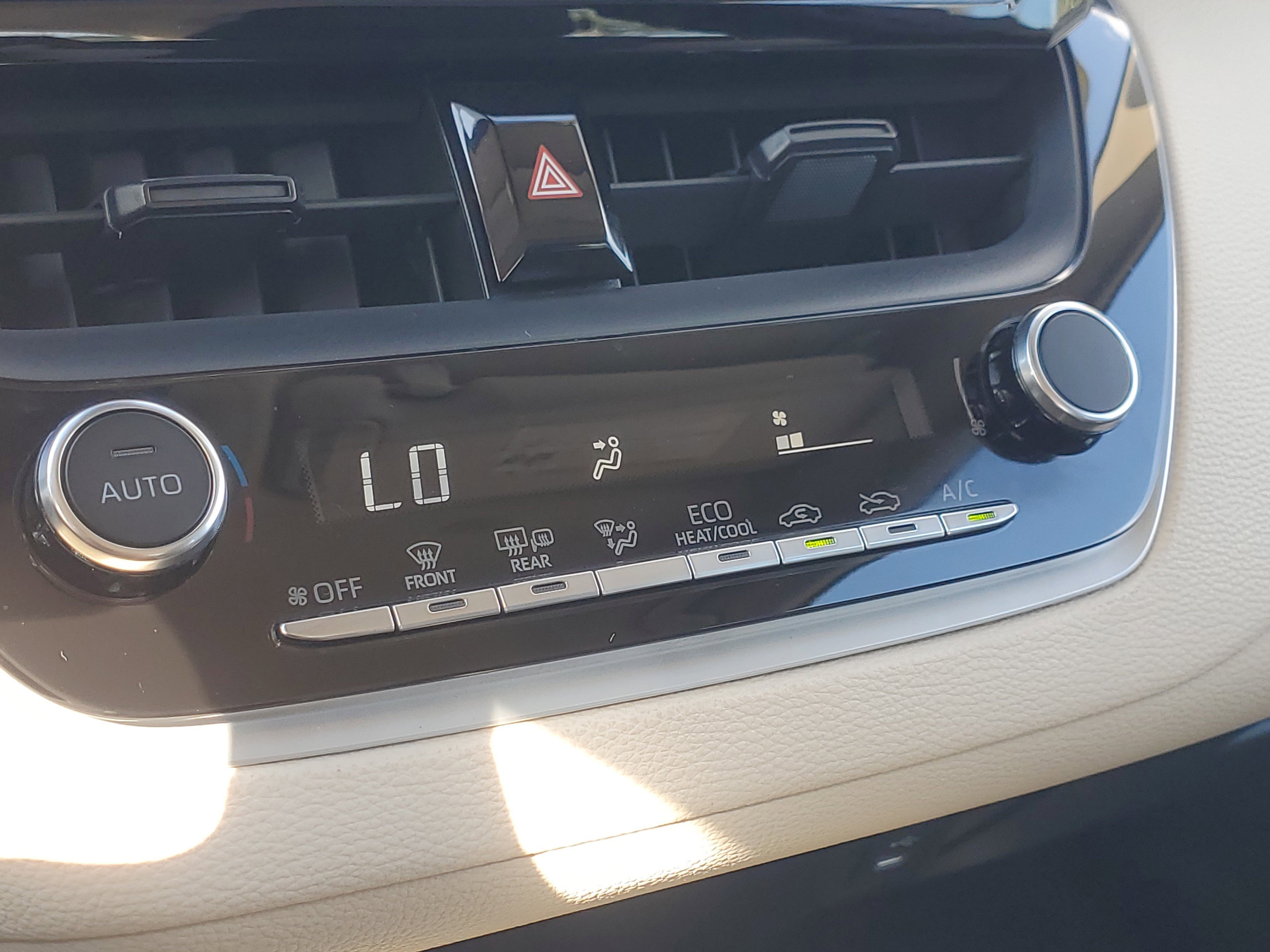 Certified 2023 Toyota Corolla LE image 29