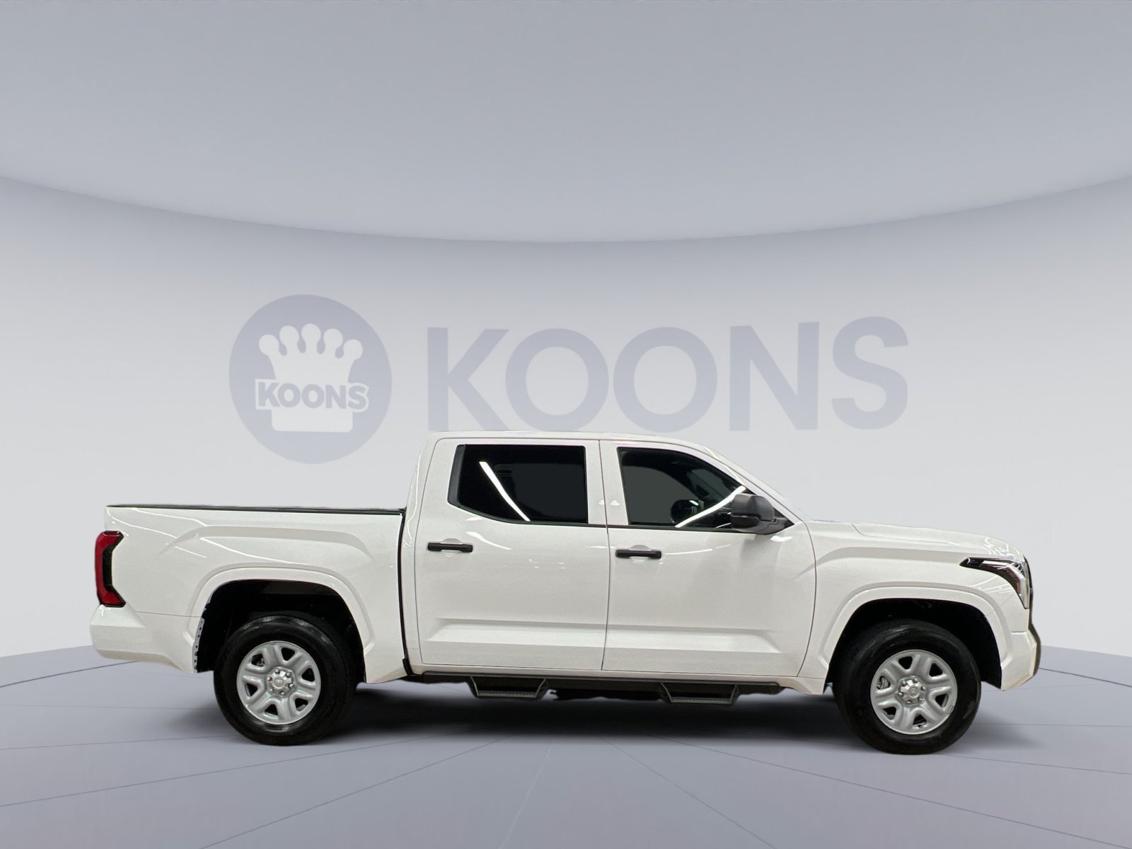 Used 2025 Toyota Tundra SR w/ SR Tow Package AWD/4WD image 5