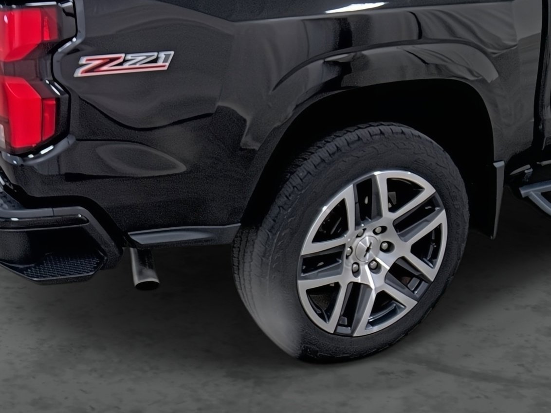 Used 2023 Chevrolet Colorado Z71 w/ Z71 Convenience Package 2 image 12