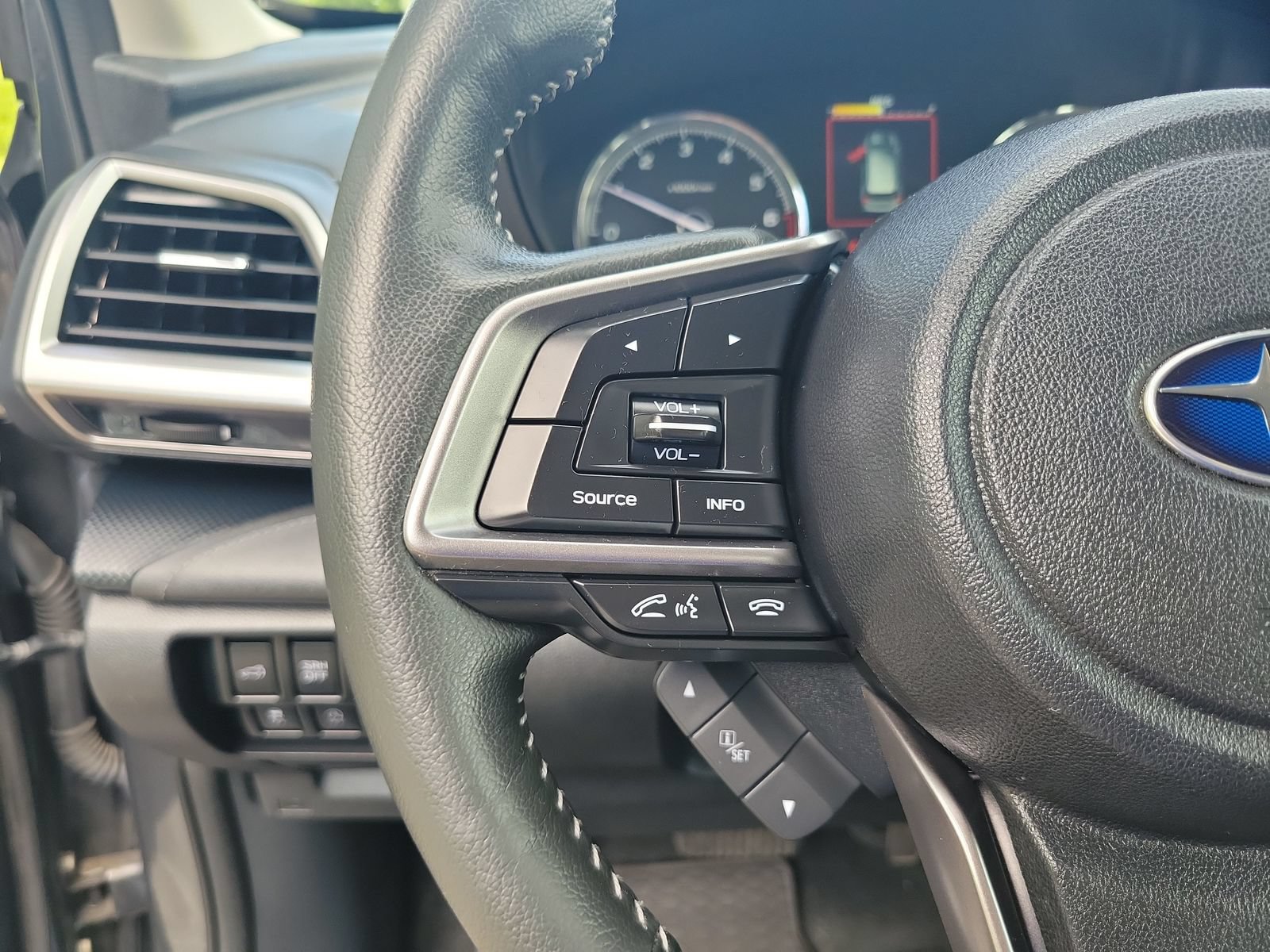 Certified 2023 Subaru Forester Touring AWD/4WD image 18
