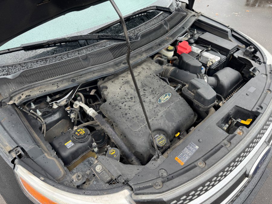 Used 2015 Ford Explorer XLT w/ Equipment Group 202A image 26