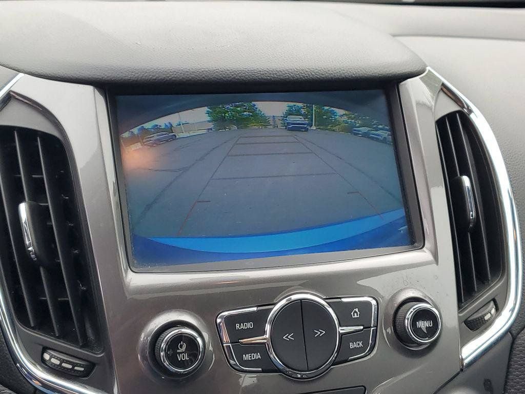Used 2018 Chevrolet Cruze LT w/ Sun And Sound Package FWD image 16