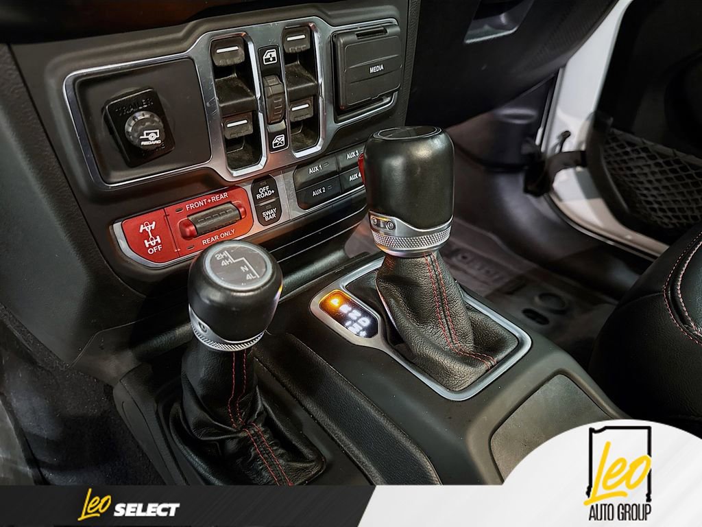 Used 2021 Jeep Gladiator Rubicon w/ Dual Top Group AWD/4WD image 17