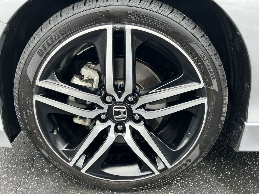 Used 2017 Honda Accord Sport image 10