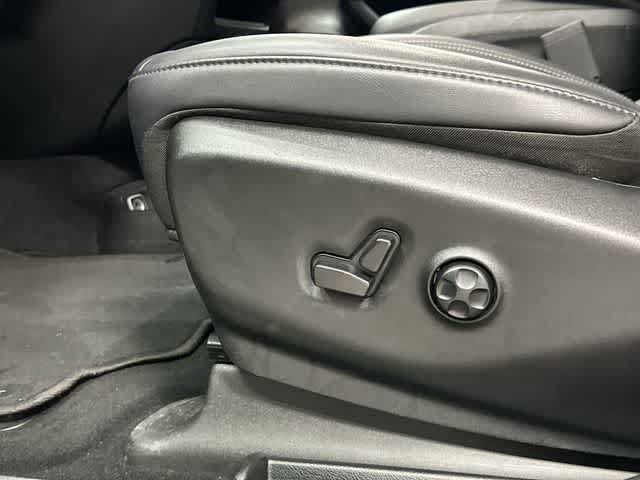Used 2025 Chrysler Pacifica Select FWD image 26