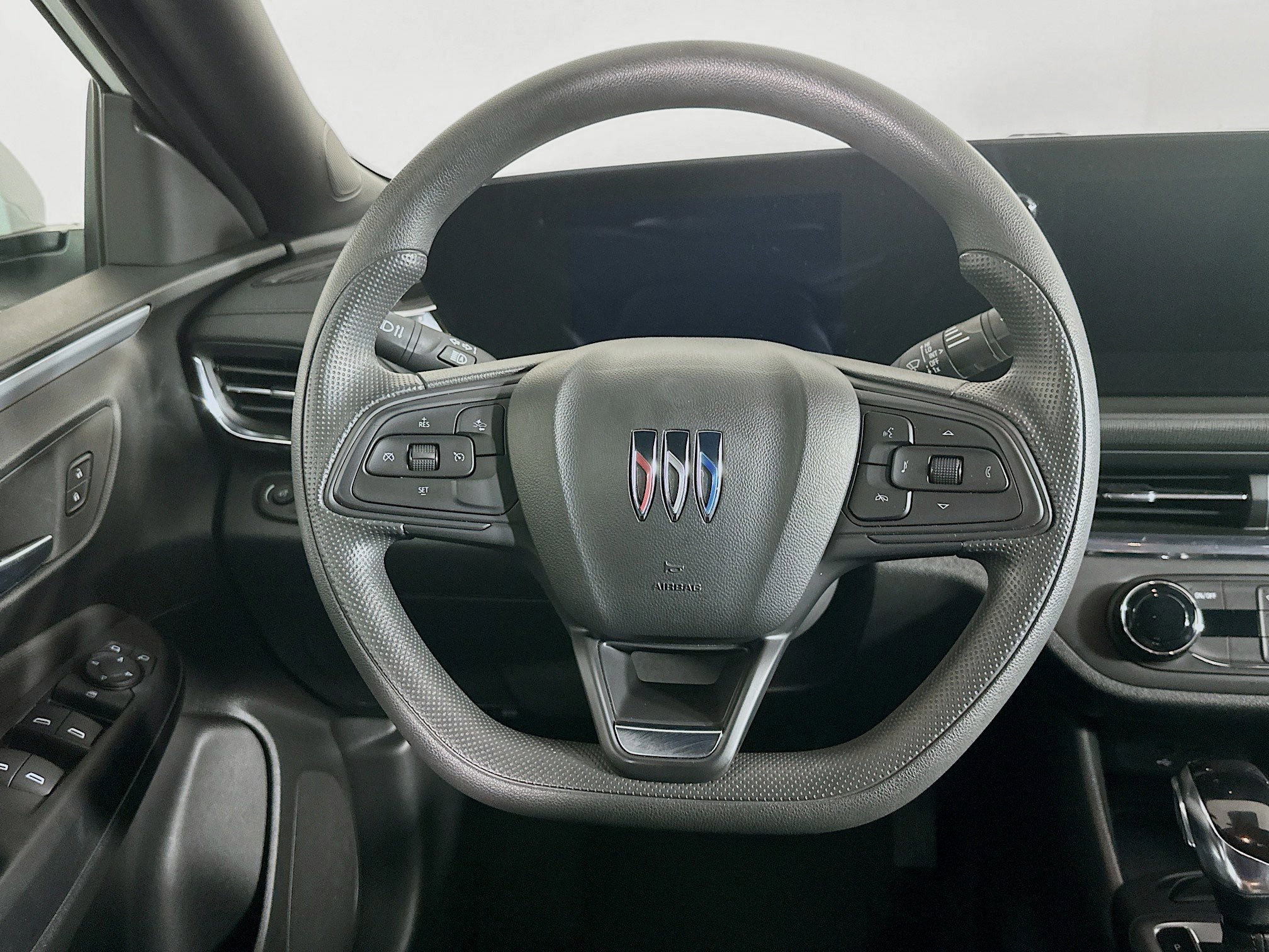 Used 2025 Buick Envista Preferred FWD image 17