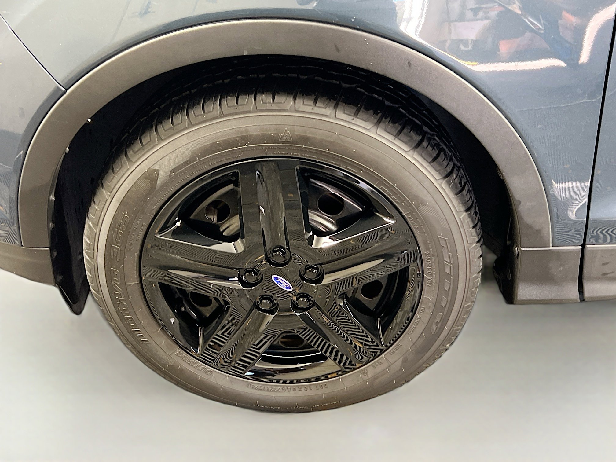 Used 2019 Ford Escape S image 13