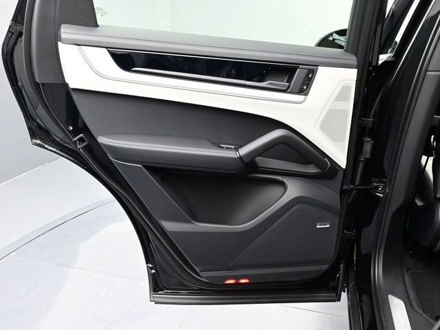 New 2026 Porsche Cayenne E-Hybrid image 18