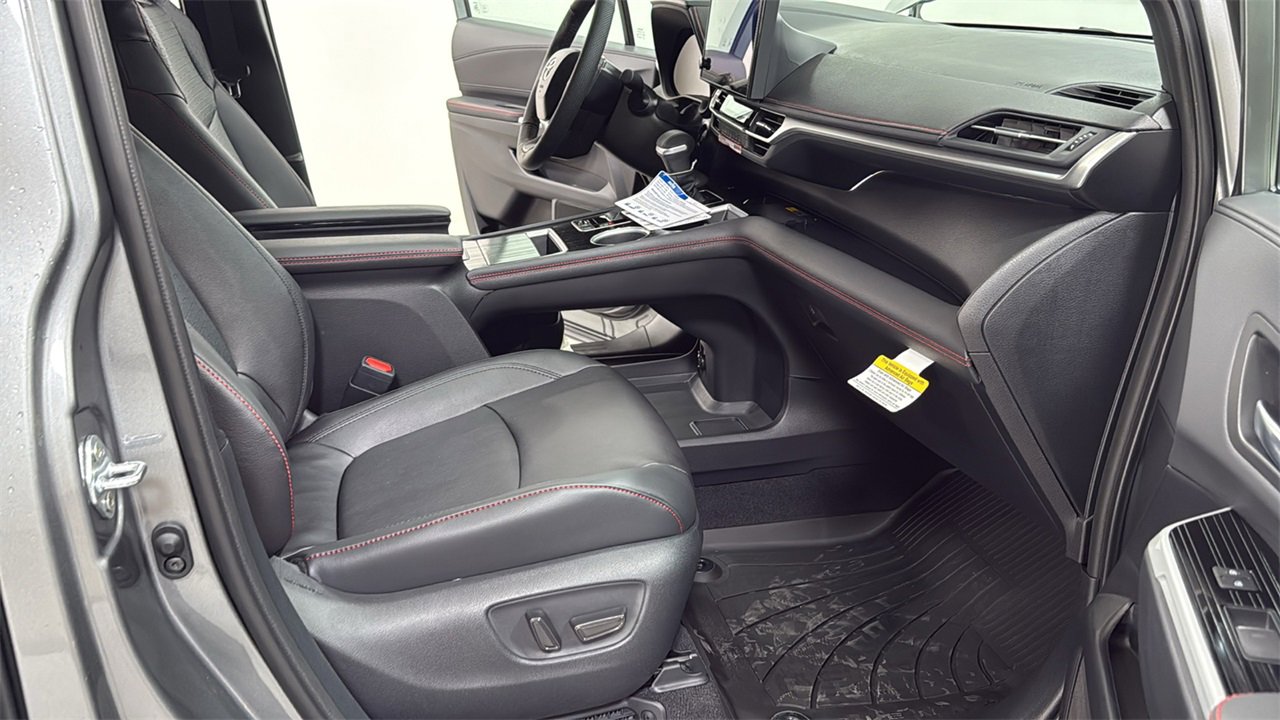 New 2026 Toyota Sienna XSE image 19