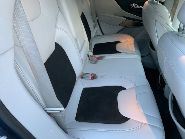 Used 2020 Jeep Cherokee Latitude Plus w/ Comfort/Convenience Group image 16