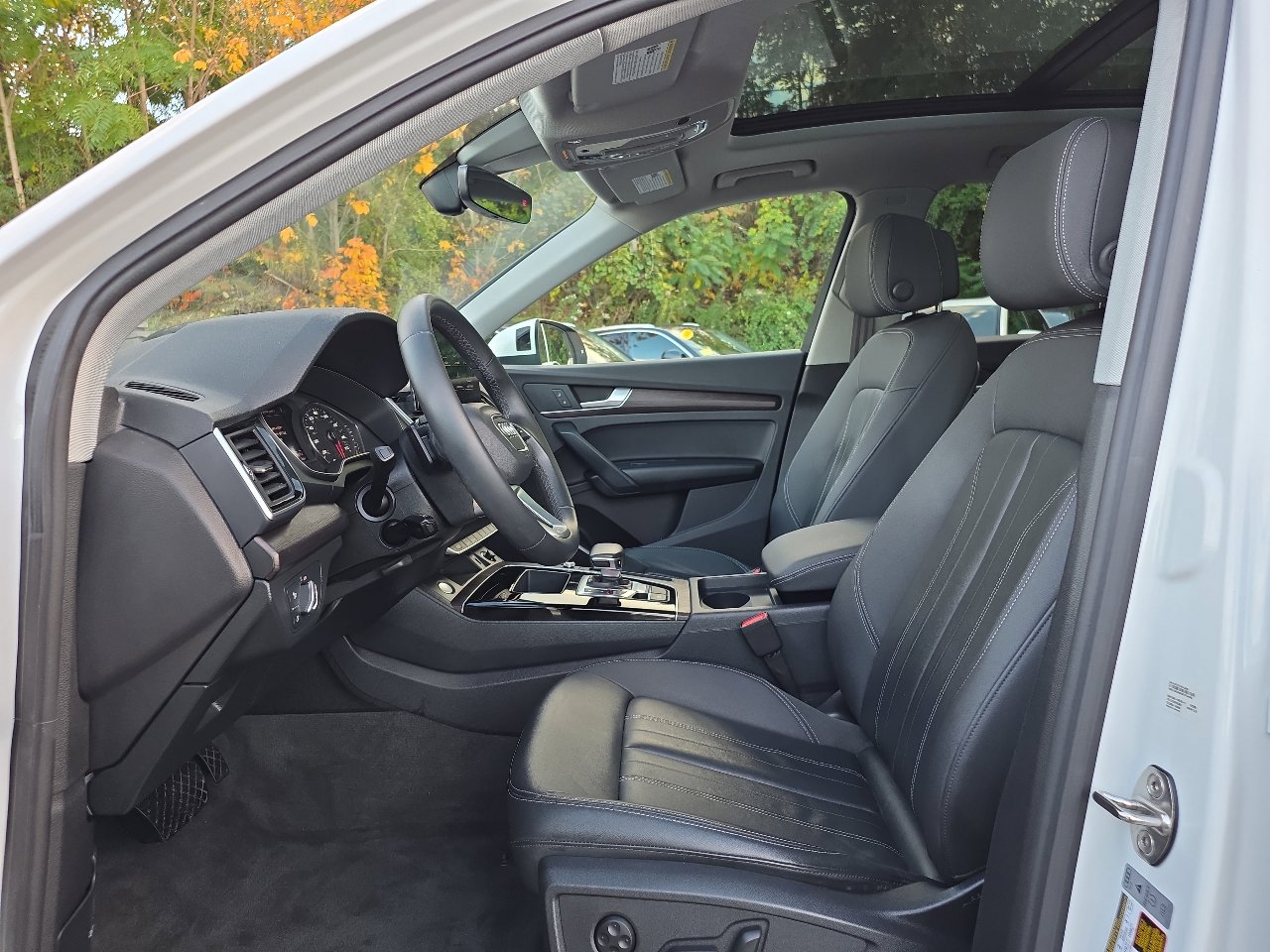 Used 2023 Audi Q5 2.0T Premium w/ Convenience Package image 33