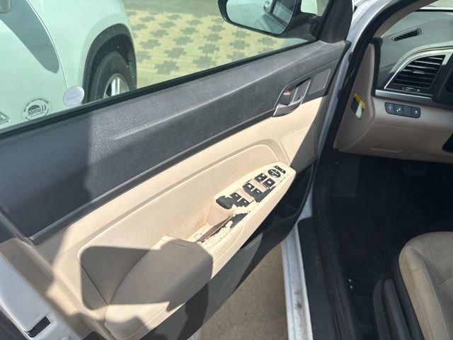 Used 2018 Hyundai Elantra Value Edition FWD image 10