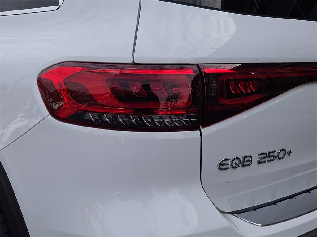 Certified 2023 Mercedes-Benz EQB 250+ image 12