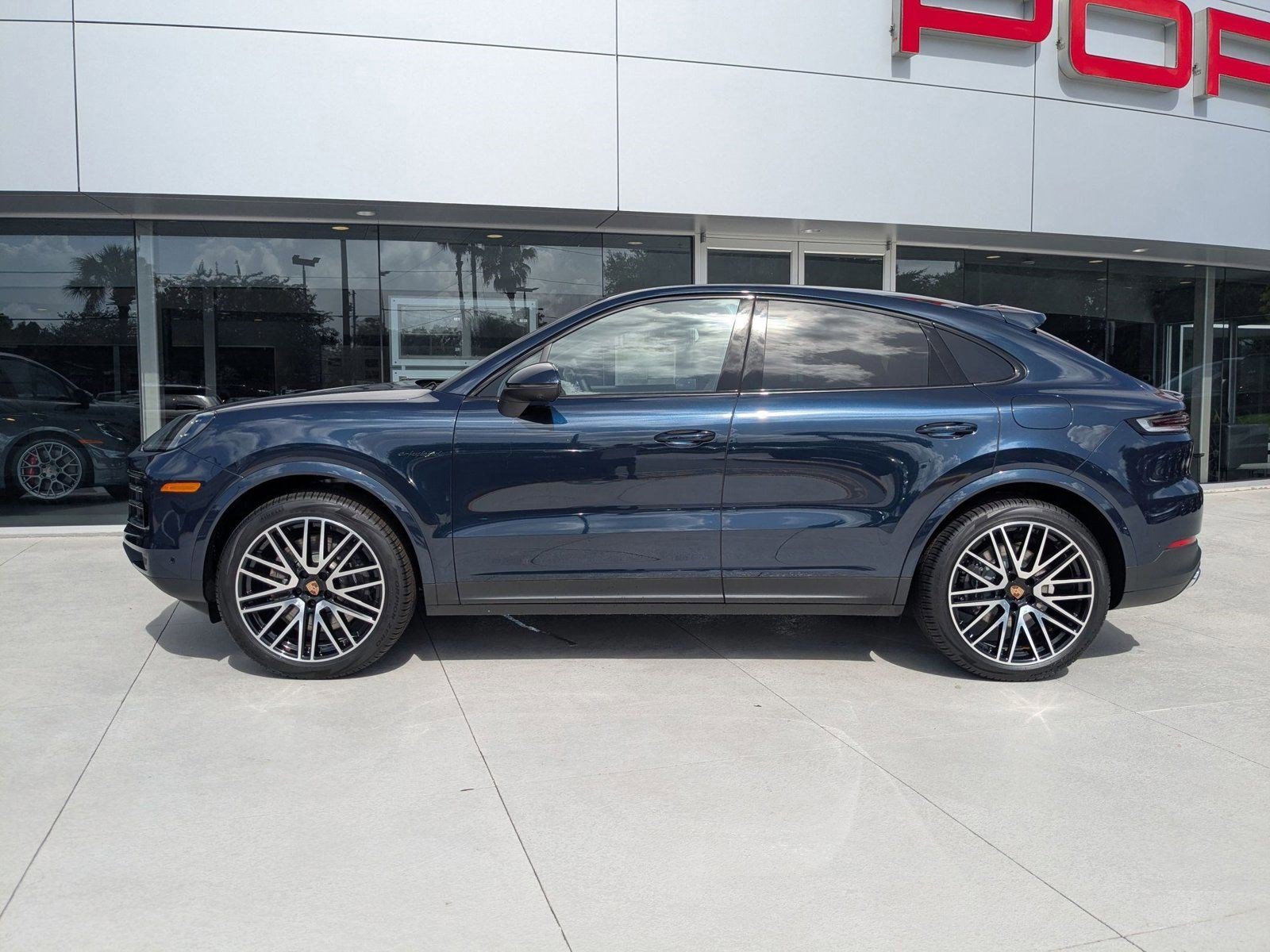 New 2025 Porsche Cayenne E-Hybrid video 2