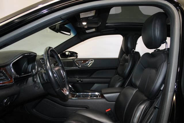 Used 2017 Lincoln Continental Select FWD image 8