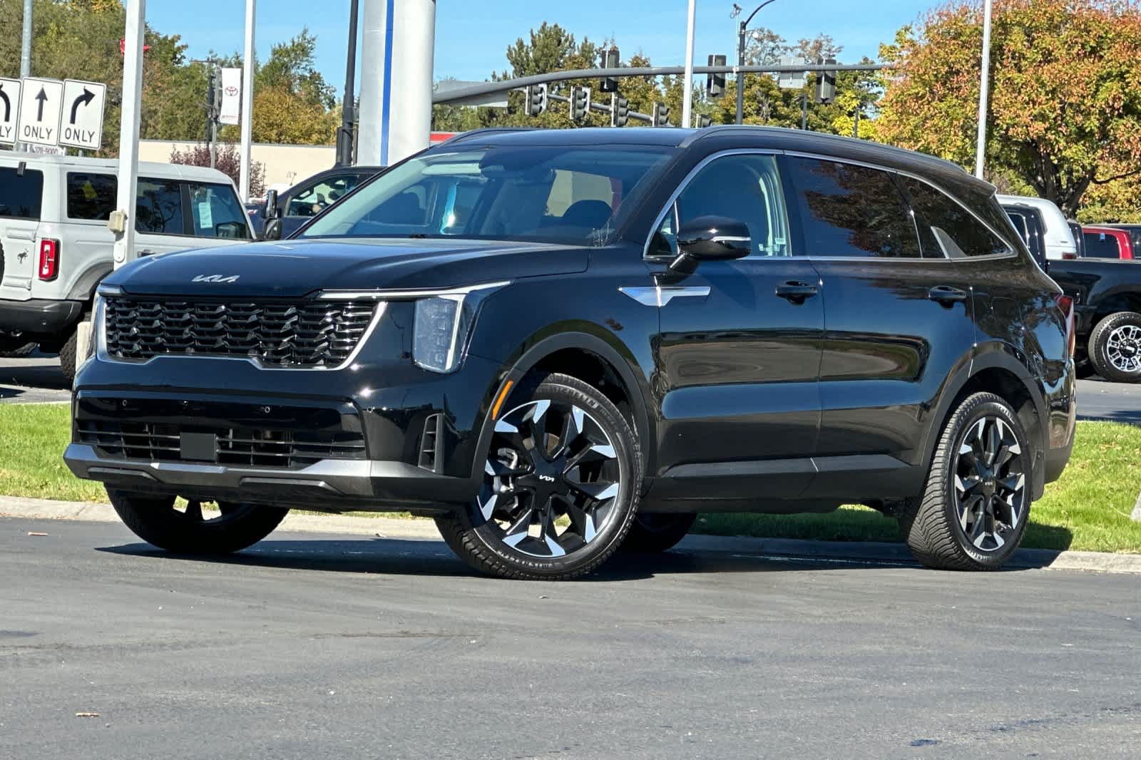 Used 2025 Kia Sorento EX