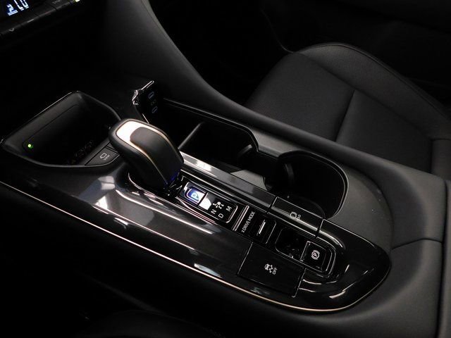 Used 2025 Toyota Crown Platinum image 40