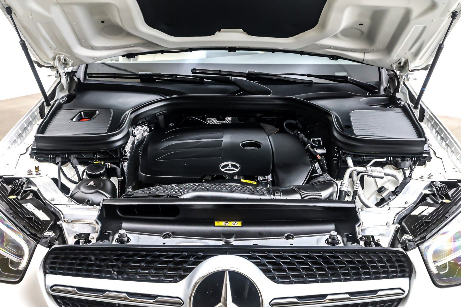 Certified 2023 Mercedes-Benz GLC 300 4MATIC Coupe image 12